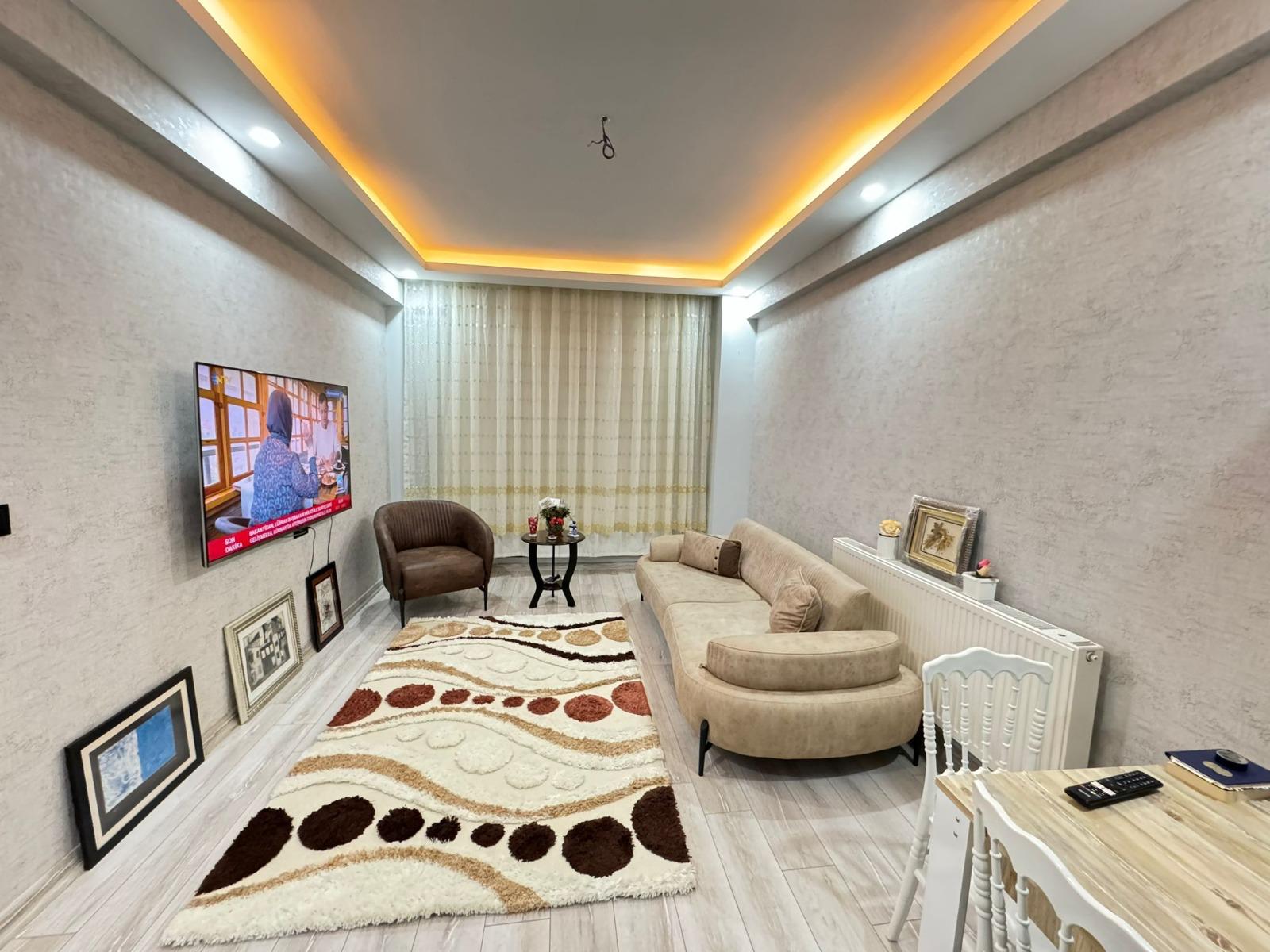 KAYA EMLAKTAN STADYUM YOLU ÜZERİ SATILIK 2+1 FIRSAT DAİRE